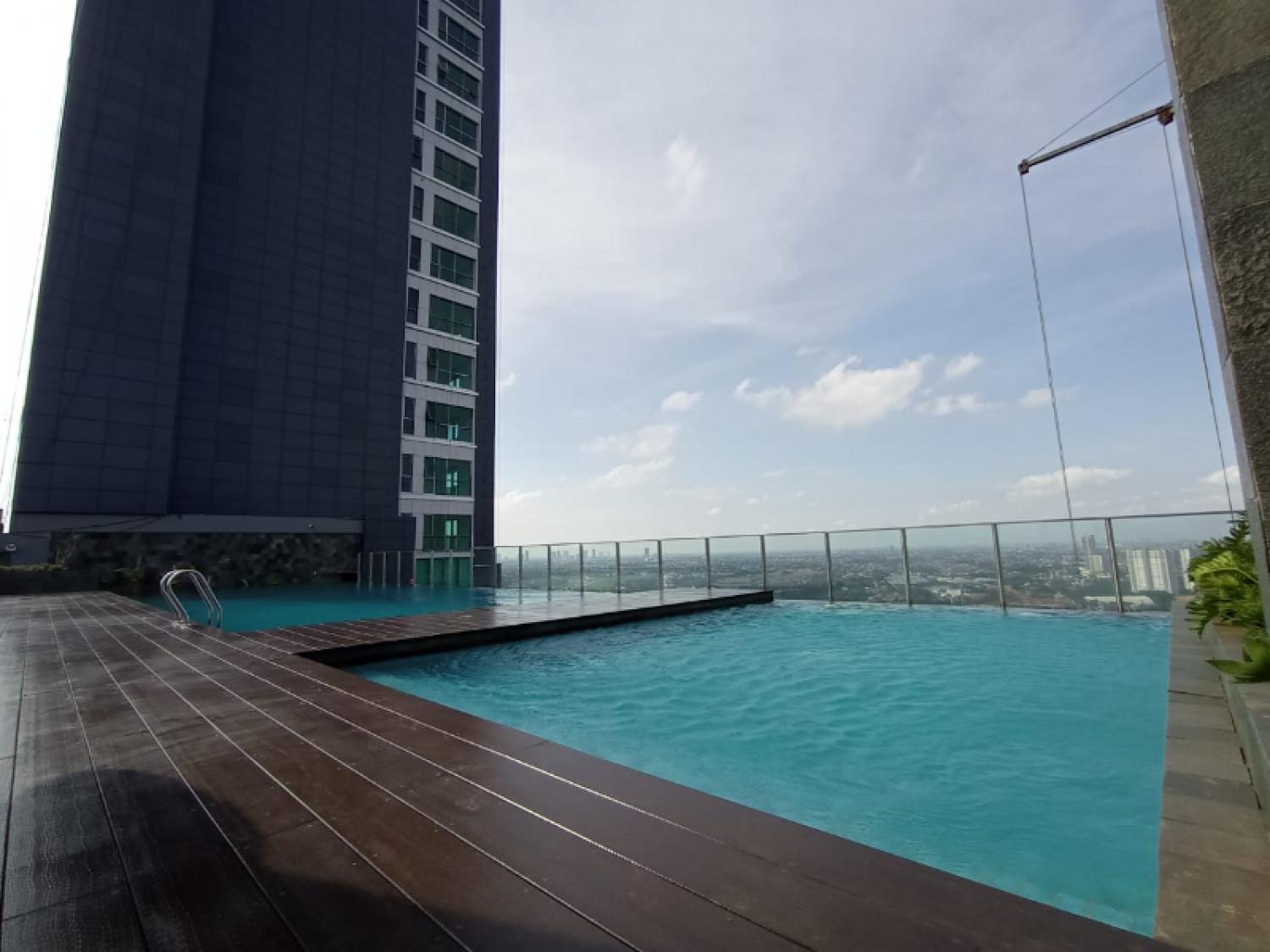 Swimming Pool - Embarcadero Bintaro Apartment