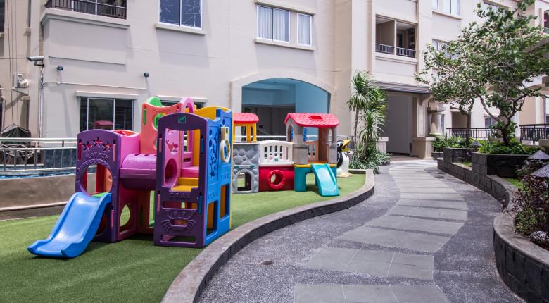 Playground - Mediterania Marina Ancol Apartment