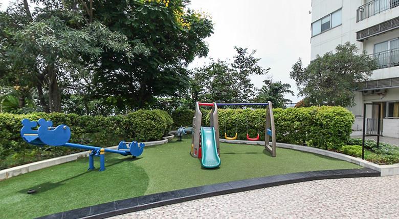 Playground - Cosmo Mansion - Jakarta Residence Thamrin City