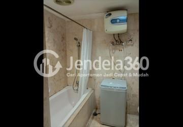 Bathroom Simply Look Studio Apartment at Park Royal Apartment Middle Floor