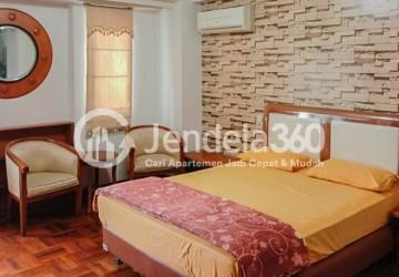 Bedroom Simply Look Studio Apartment at Park Royal Apartment Middle Floor