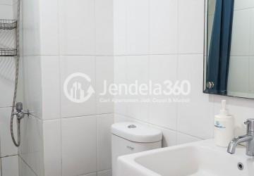 Bathroom Low Floor 1BR Apartment with City View at Westmark Apartment