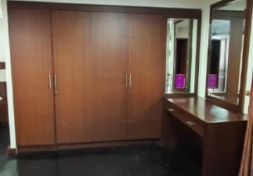 Other Apartmen Taman Anggrek 2BR menjadi 1 BR. Unit besar dan fresh seperti baru!