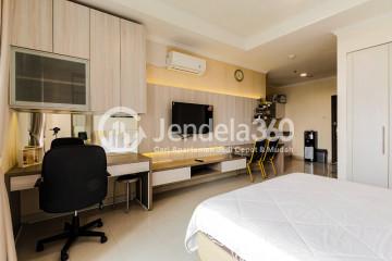 Bedroom Fancy Middle Floor Apartment Across from Grand ITC Permata Hijau at Belleza Apartment