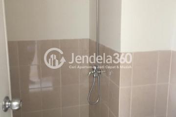 Bathroom 2BR Apartment with Golf View at Podomoro Golf View Apartment