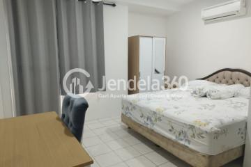 Bedroom 1 3BR Apartment with city View at Paladian Park