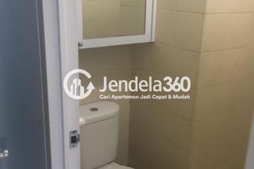 Bathroom Low Floor Studio Apartment with city and pool View at Belmont Residence