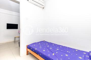 Bedroom 2 2BR Apartment with City View at Kalibata City Green Palace