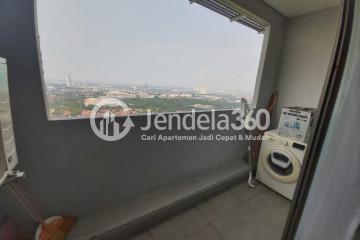 Balcony Restful 1BR Apartment at Paddington Heights Apartment High Floor