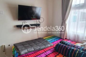 Bedroom 1BR Green Pramuka City Apartment at Middle Floor