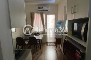 Kitchen 1BR Green Pramuka City Apartment at Middle Floor