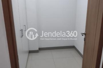 Closet Low Floor 2BR Apartment with Parking Area (North) View at Bintaro Park View