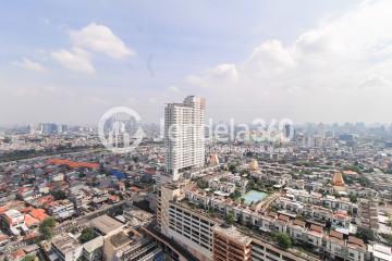 Balcony Lovely Studio Apartment High Floor with City View at Thamrin Executive Residence