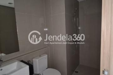 Bathroom 1BR Apartment with City View at Embarcadero Bintaro Apartment