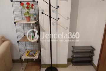 Living Room Gading Green Hill Apartment 2BR View Swimming Pool (Utara)