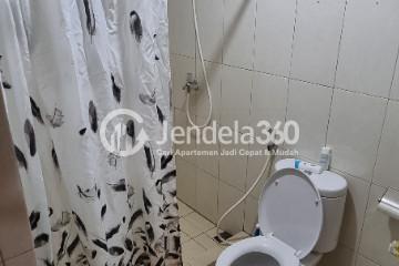 Bathroom 1BR Callia Apartment at High Floor