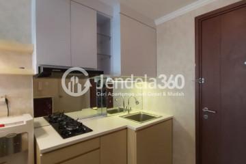 Kitchen 1BR Apartment with City View at Signature Park Grande