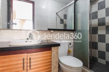 Bathroom Sudirman Park Apartment 1BR Fully Furnished