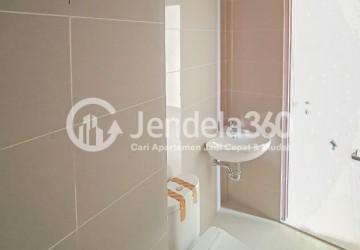 Bathroom Studio Apartment with Aeon View at B Residence BSD