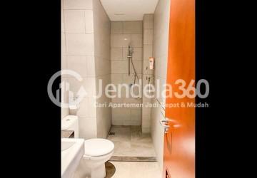 Bathroom Low Floor 2BR Apartment with Garden View at Roseville SOHO & Suites