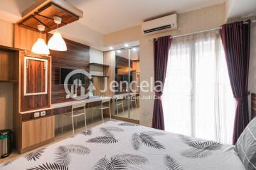 Bedroom Studio Skyline Paramount Serpong Apartment at Low Floor