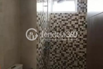 Bathroom Green Central City Apartment 2BR View City