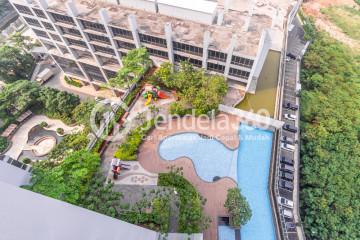 Balcony Fancy Studio Apartment Middle Floor with Lake View at Sedayu City Apartment