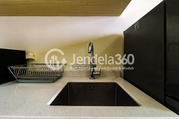 Kitchen Trendy, Fully Furnished Studio Apartment with Toll Road View at Sedayu City Apartment