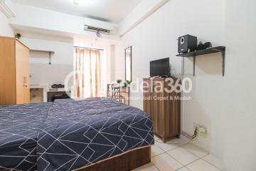 Bedroom Middle Floor Studio Apartment with river and city view View at Puri Park View Apartment