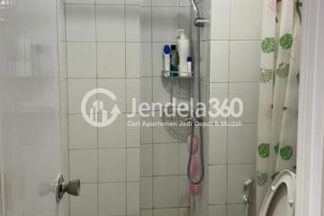 Bathroom Emerald Bintaro Apartment 1BR View City Mountain