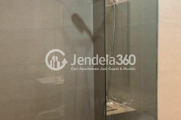 Bathroom Homey Studio Apartment at Sedayu City Apartment Tower Melbourne