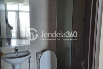 Bathroom Studio Apartment with City View at Ciputra International Puri