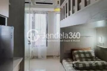 Bedroom Simply Look Studio Apartment Middle Floor with City View at Evenciio Apartment