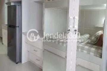 Bedroom Simply Look Studio Apartment Middle Floor with City View at Evenciio Apartment