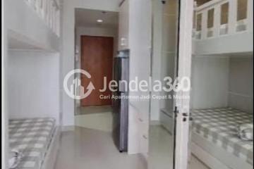 Bedroom Simply Look Studio Apartment Middle Floor with City View at Evenciio Apartment