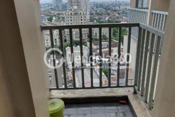 Balcony Trendy Studio Apartment at Belmont Residence Tower Athena