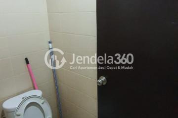 Bathroom Trendy Studio Apartment at Belmont Residence Tower Athena