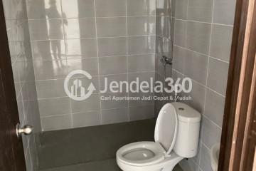 Bathroom Simply Look 2BR Apartment High Floor with City View at Metro Garden Apartment