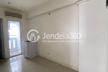 Living Room Stylish 2BR Apartment Middle Floor with City View at Green Pramuka City Apartment