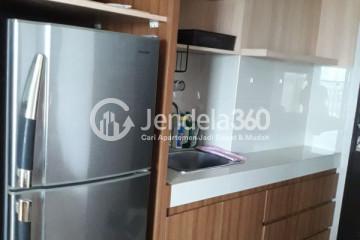 Kitchen Middle Floor Studio Apartment with City View at Atria Residence Paramount