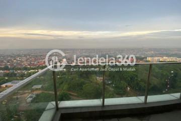 Balcony Low Floor 2BR Apartment with City View at Hillcrest House Apartment