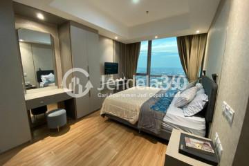 Bedroom 1 Low Floor 2BR Apartment with City View at Hillcrest House Apartment