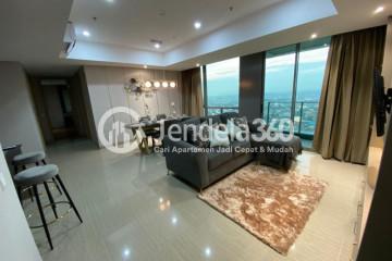 Living Room Low Floor 2BR Apartment with City View at Hillcrest House Apartment