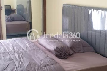 Bedroom Stunning Studio Apartment Low Floor with Swimming pool View at Paragon Village Apartment