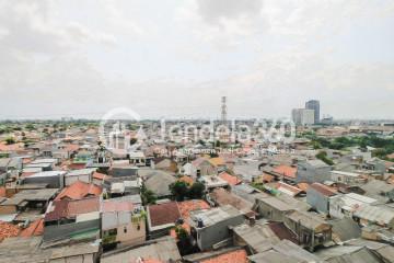 Balcony Low Floor 3BR Apartment with City View at Kalibata City Green Palace