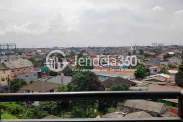 Balcony Studio Green Lake View Apartment at Low Floor