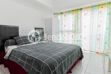 Bedroom Strategic Location Studio Apartment Middle Floor with city View at Casa De Parco Apartment