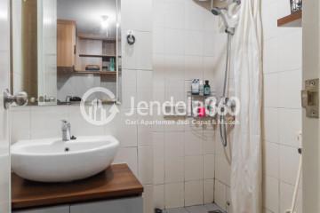 Bathroom Signature Park Grande 1BR Fully Furnished