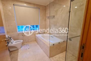 Bathroom Senayan Residence 3BR View golf course