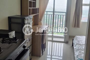 Bedroom Studio Serpong Garden Apartment at Low Floor